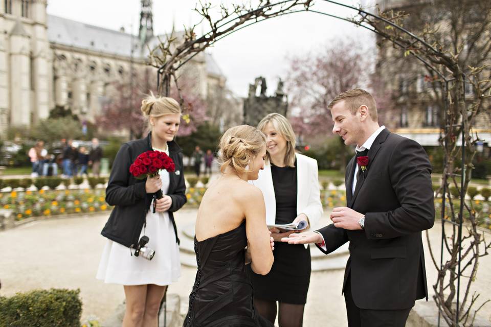 Elopement ceremony Notre Dame