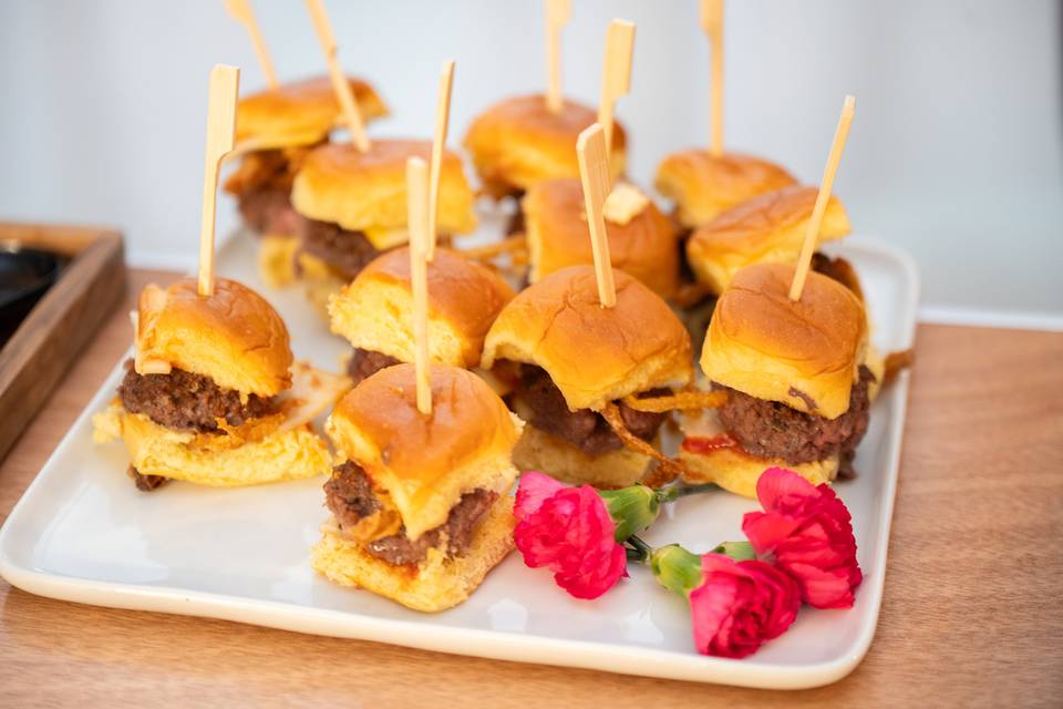 Pulled beef sliders