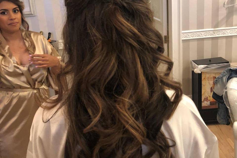 Curled hairstyle