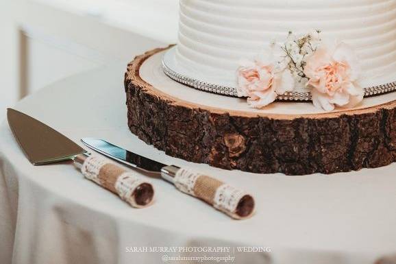 Three-tier wedding cake