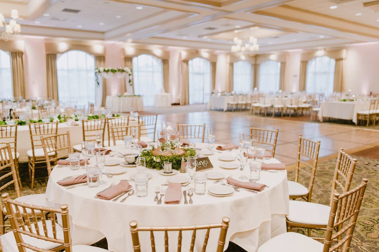 Anaheim Hills Golf Course Clubhouse - Country Club Weddings - Anaheim, CA -  WeddingWire