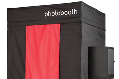 OUT MOJI BOOTH WITH ENCLOSURE