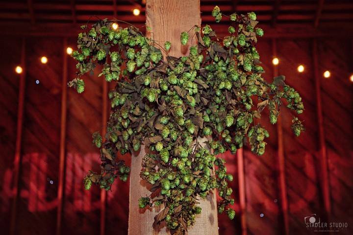 Rustic barn wedding on whidbey island with whidbey party girls!