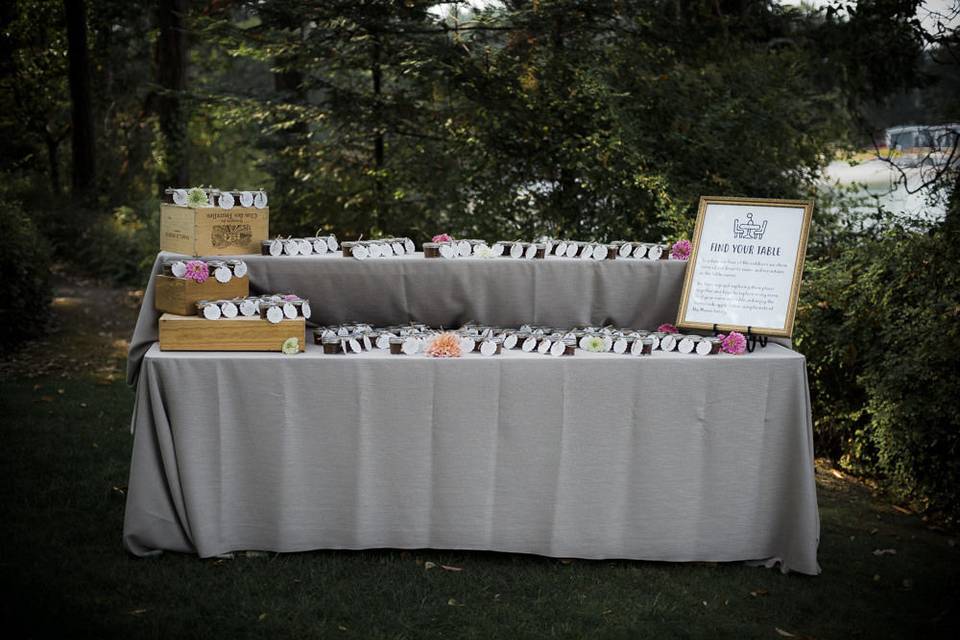 Escort table wedding favors