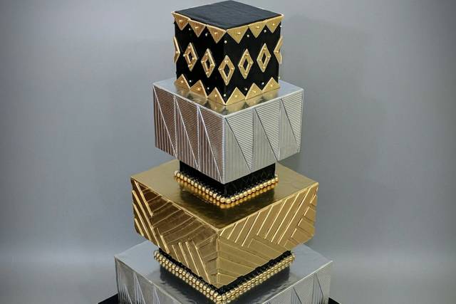 Black and gold cake