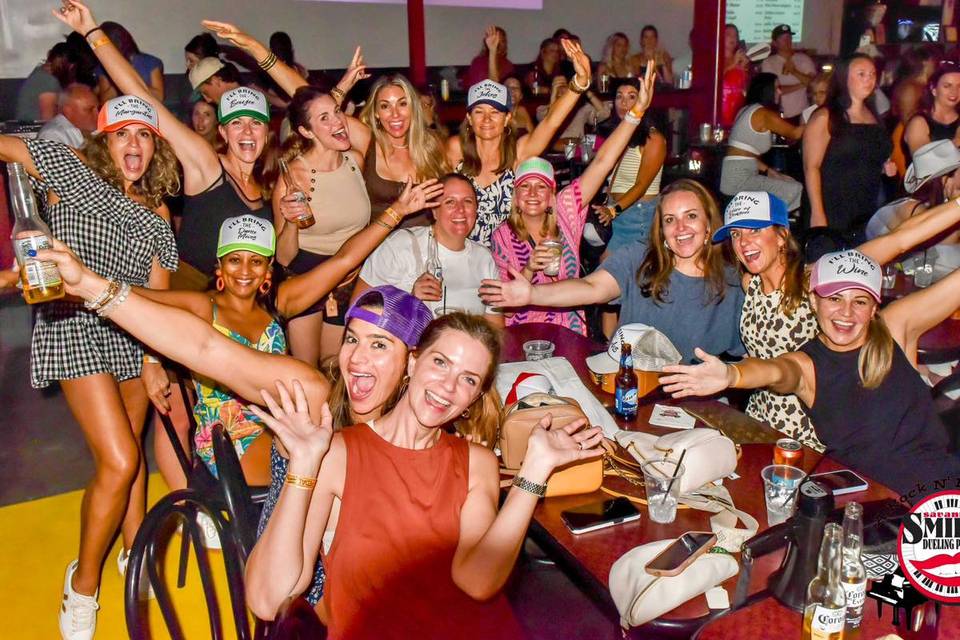 Savannah Smiles - Dueling Pianos Saloon