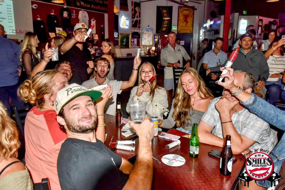 Savannah Smiles - Dueling Pianos Saloon