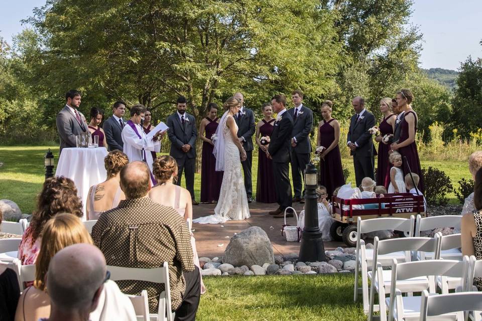 Outdoor Ceremony © Emily Jean Photography
