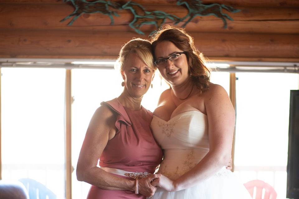 Bron Lowe Photography