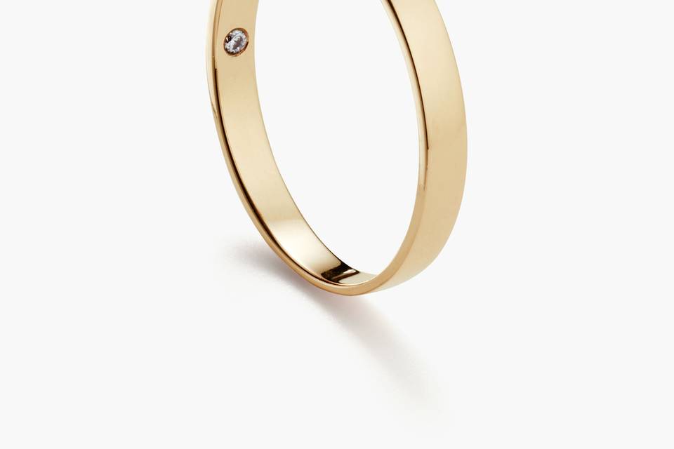 3mm classic flat (with optional birthstone) in yellow gold