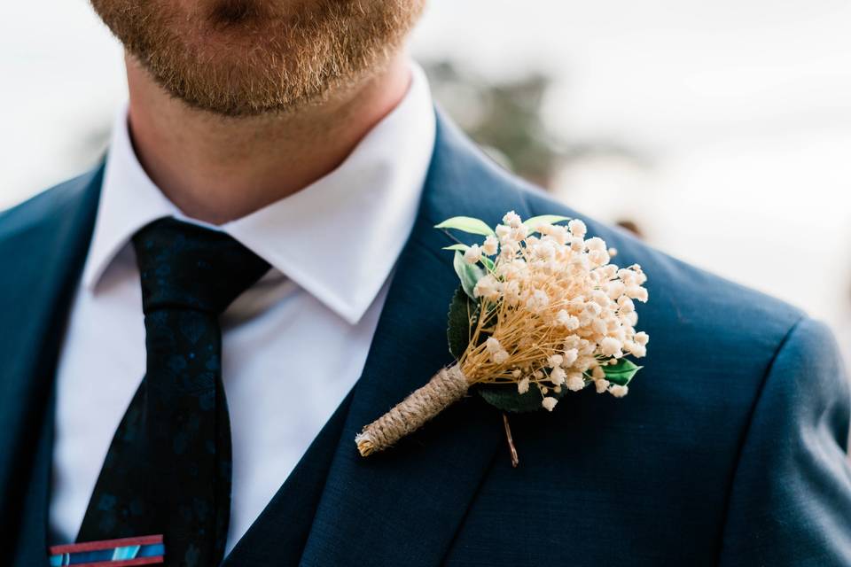 Oregon Coast Elopement Groom