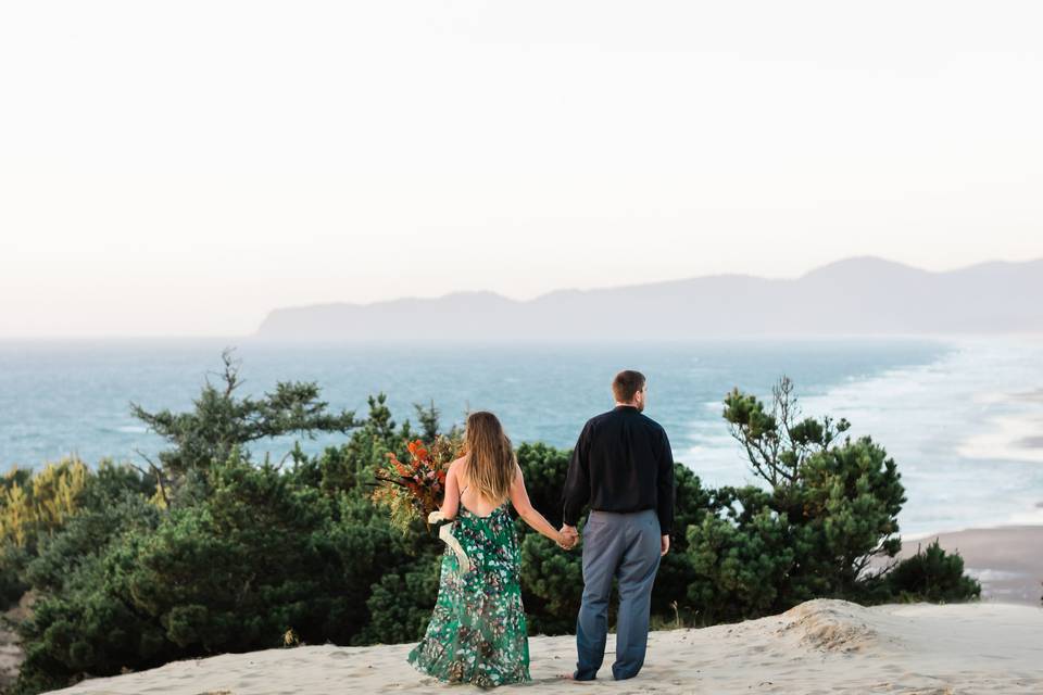 Oregon Elopement Photographer