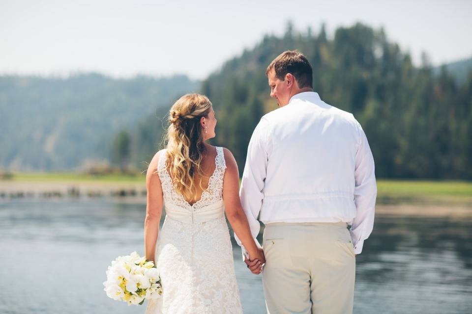 Lake Coeur d'Alene wedding reception