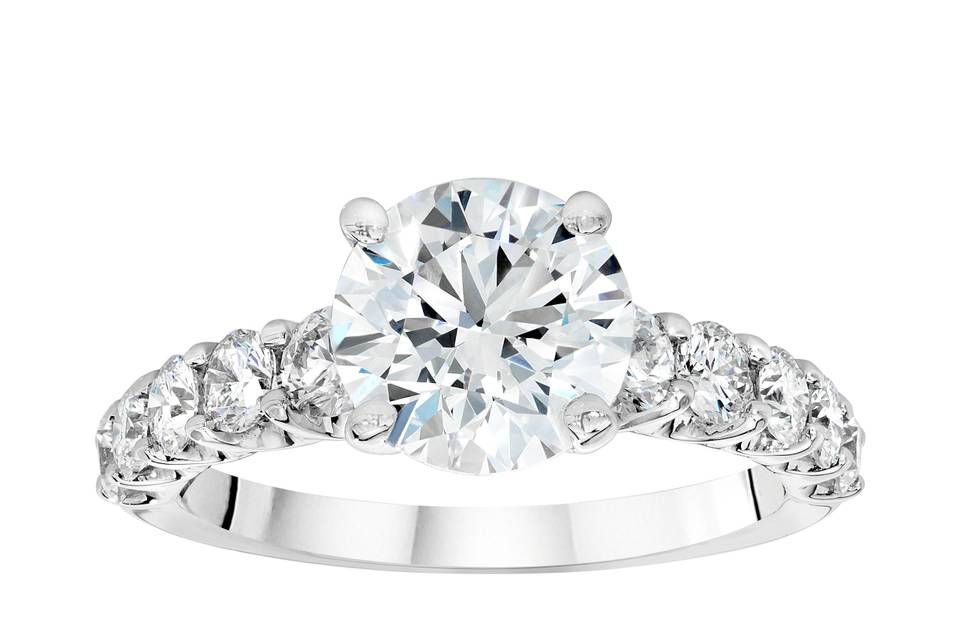 Round brilliant diamond engagement ring