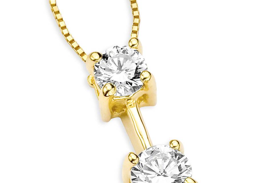 Three-diamond necklace
