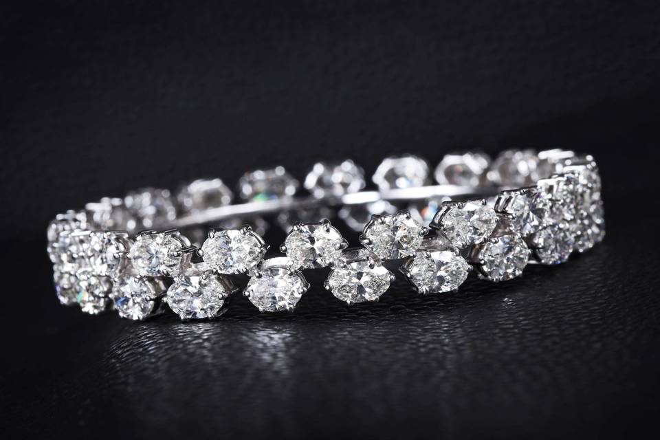 Diamond bangle