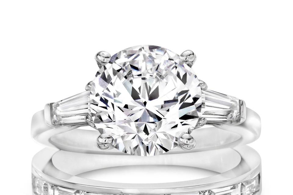 Diamond engagement ring & wedding band