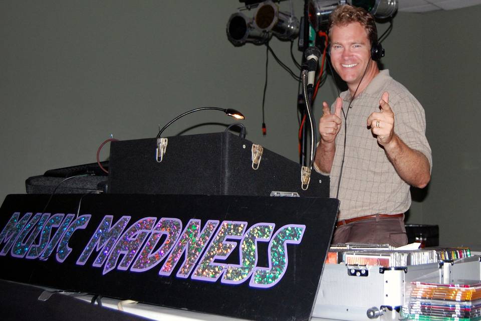 DJ.jpg