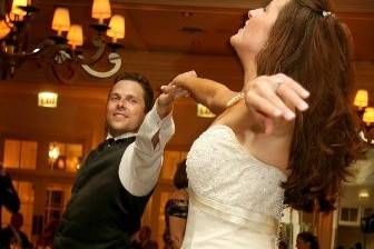 Brother sister dance at the reception.