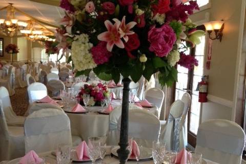 Tall table centerpiece