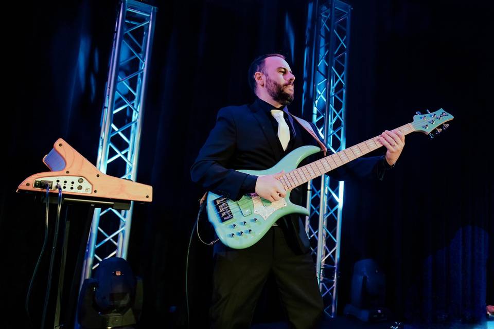 Edgar Solorzano - Bass