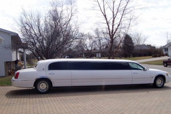 Limo w/single panoramic view window