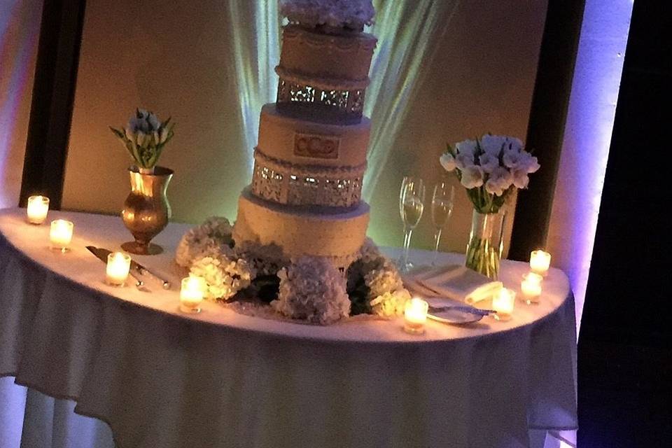 Creative lighting for cake table