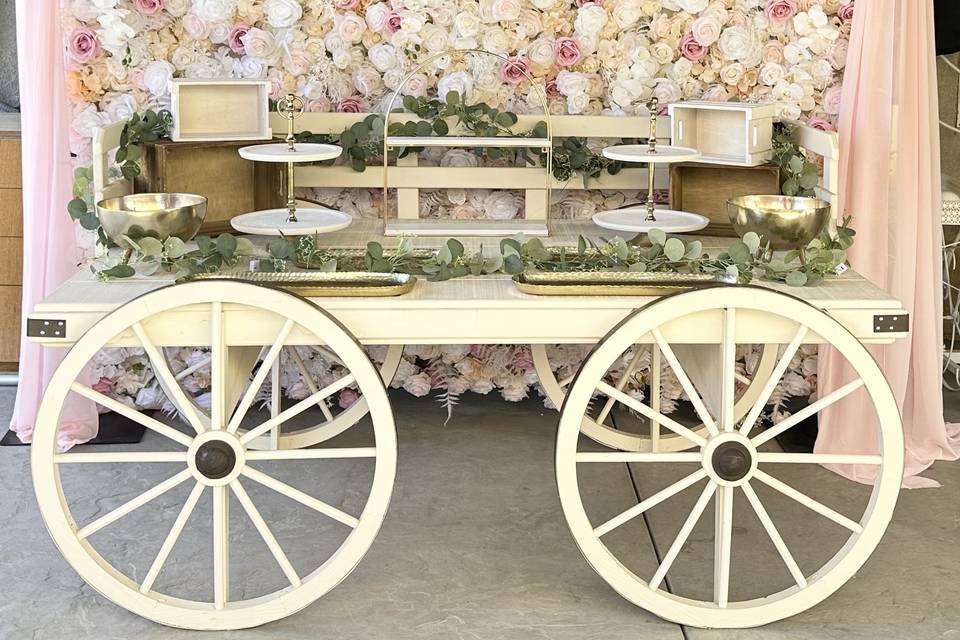 Blush & Ivory Wall With Wagon