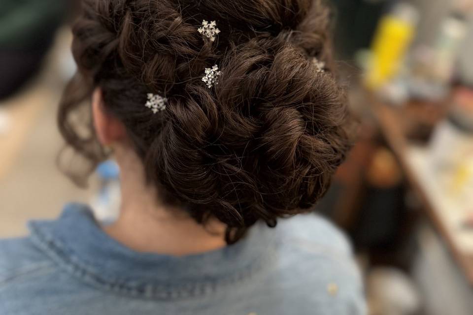 Bride w/ clip in extensions