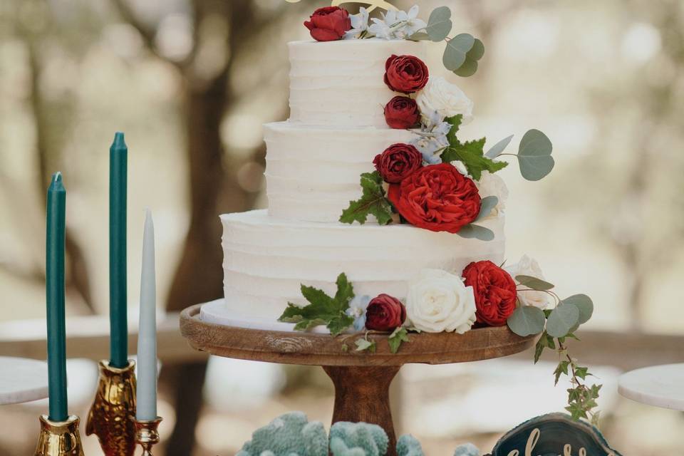 Wedding cake table