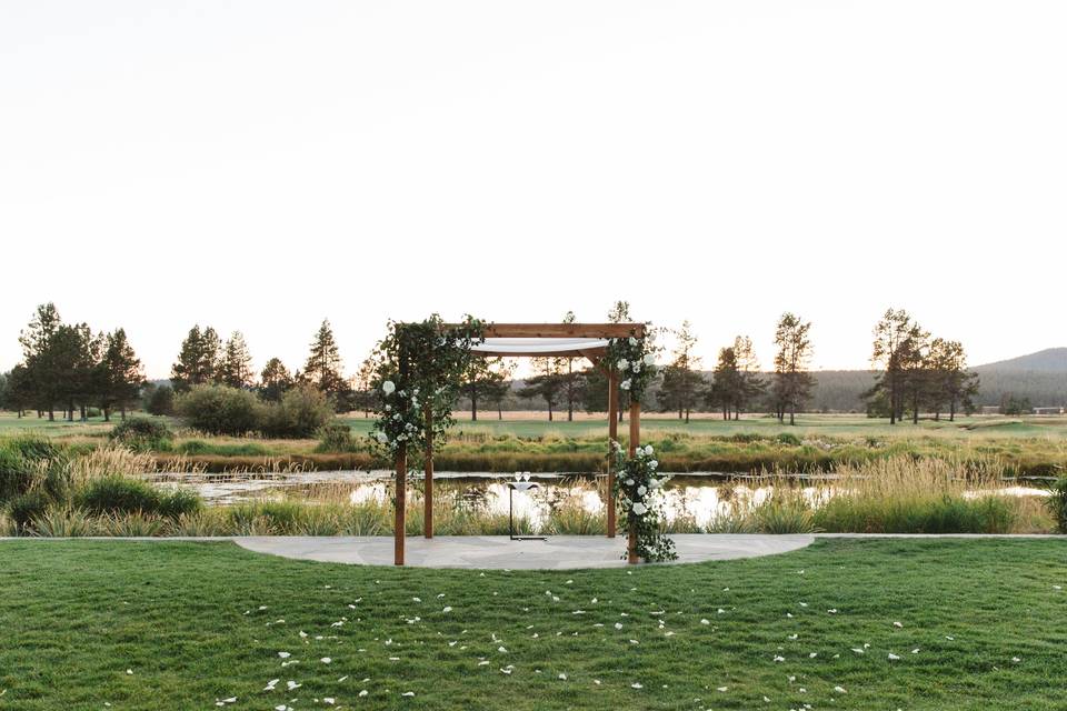 Mount Bachelor Lawn