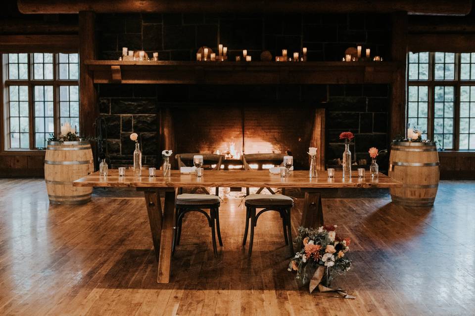 Sweetheart Table - Great Hall