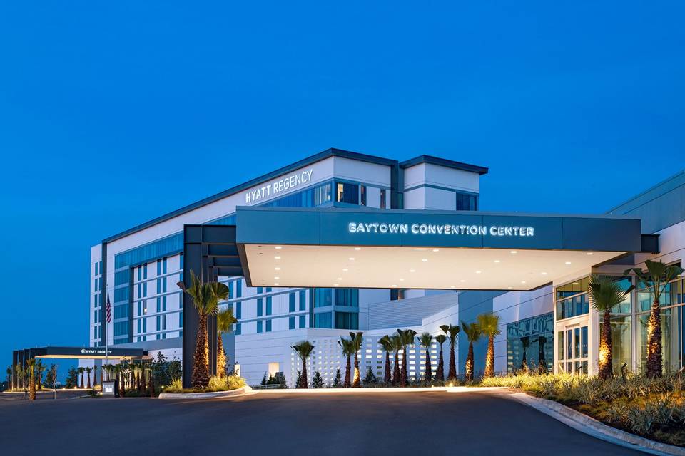Wedding Wire Exterior Convention Center.jpg