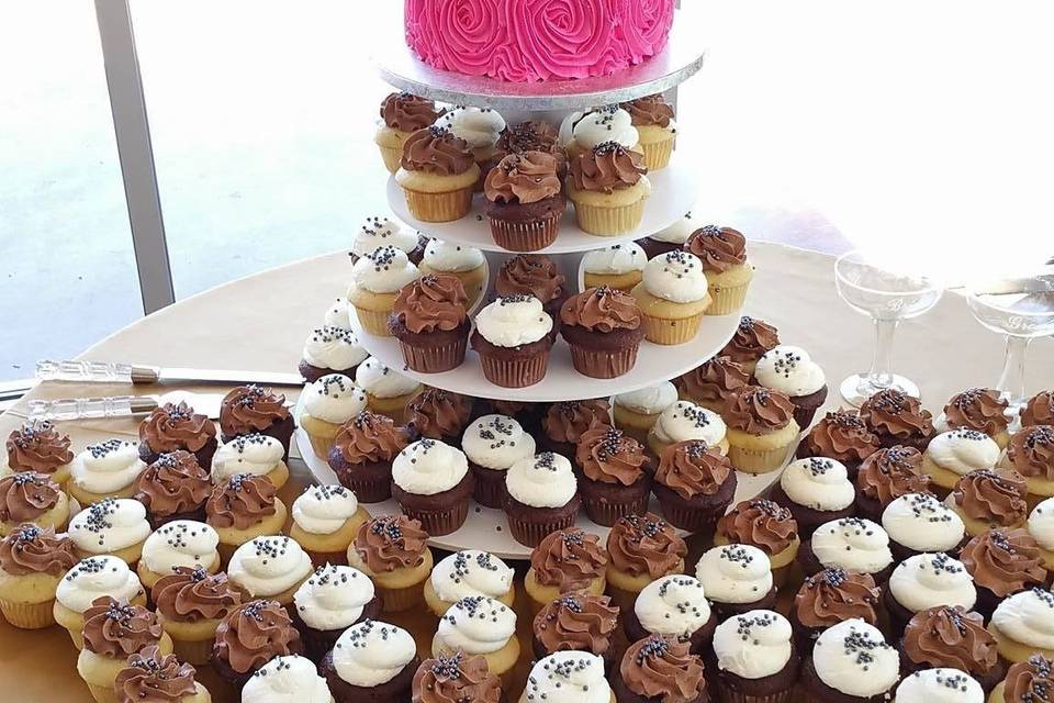 Custom Wedding Cake and Cupcakes