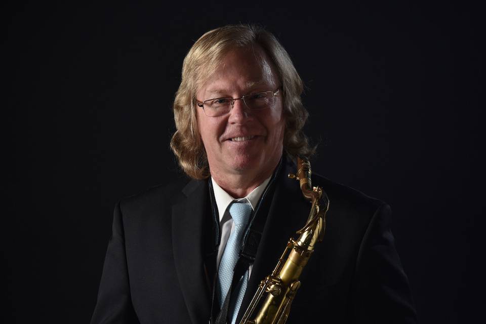 Sax, flute Ron Wright