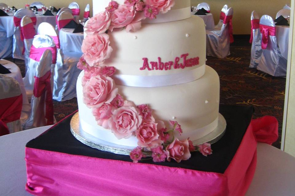 Cake with roses