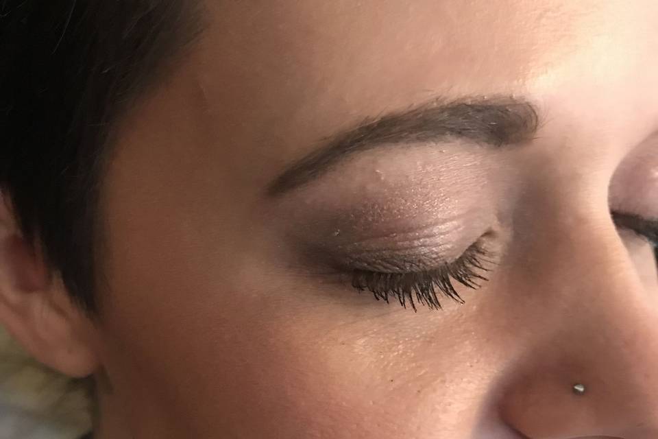 Eye and brow details