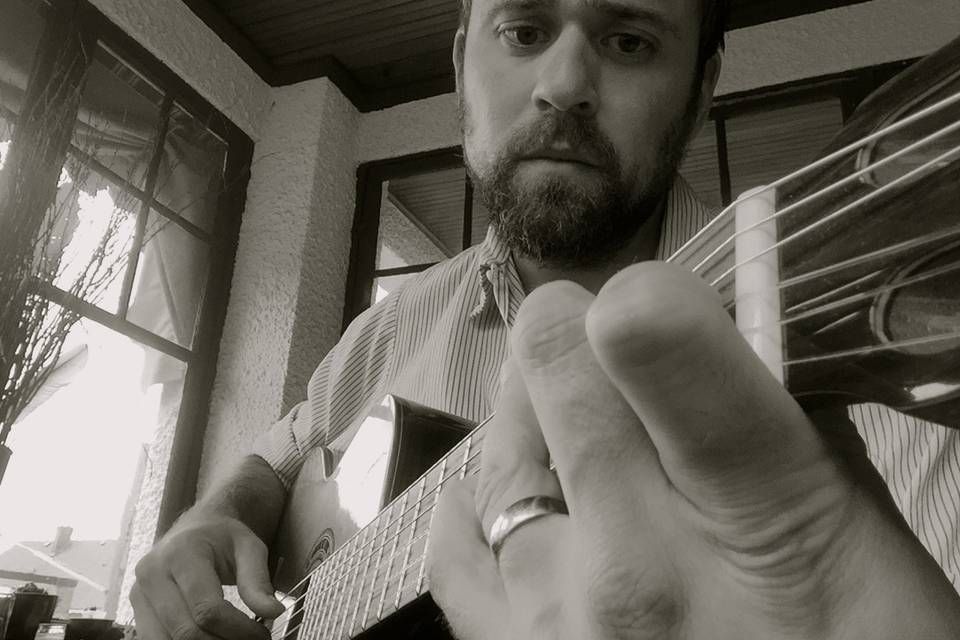 Anthony Novak Classical Guitartist