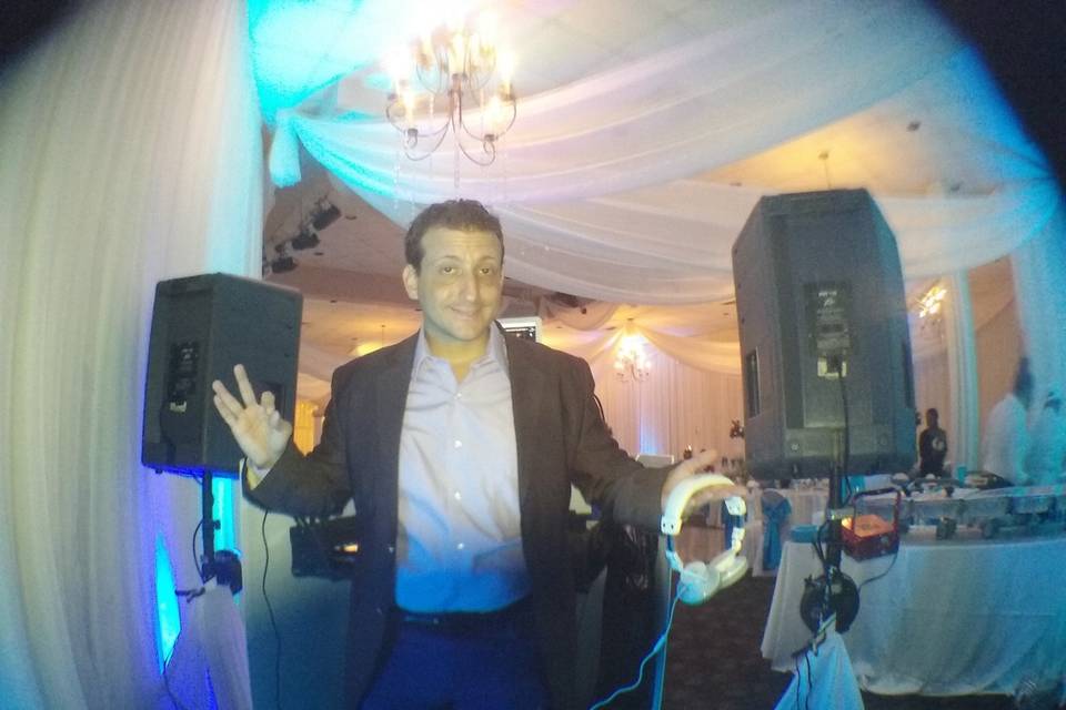 You need Carlos Dj Sonic.