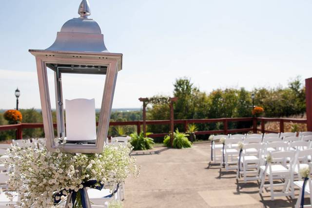 Ceremony at orchard lane events | photo by crystal horton photography