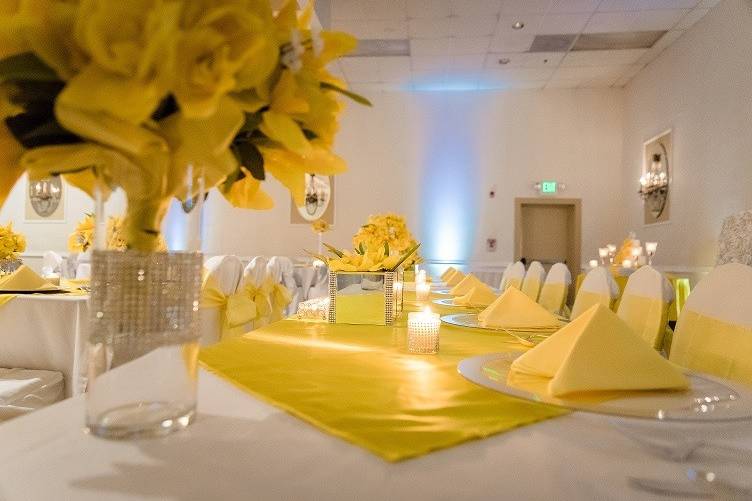 Long table setting