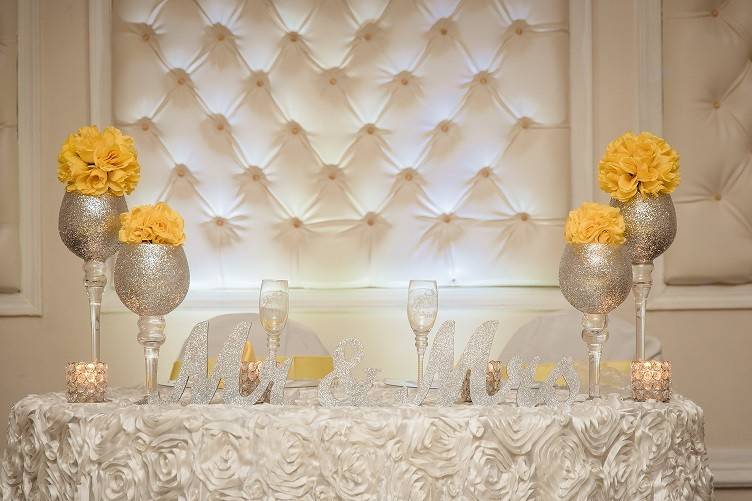 Sweetheart table