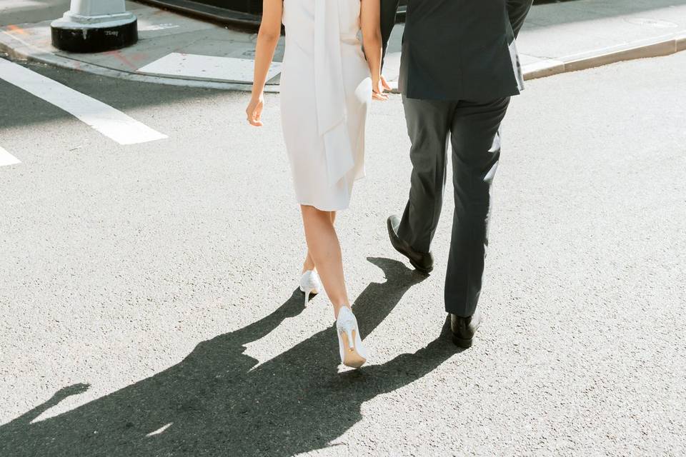 WALKING ALONG NYC