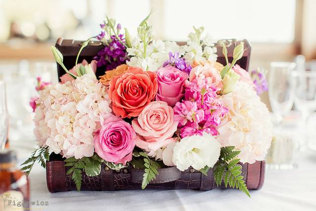 A bunch of colorful flowers