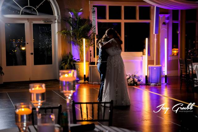 The White Room. Private Dance