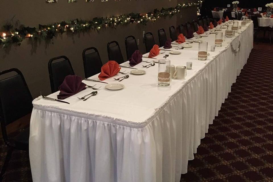 Long table setting