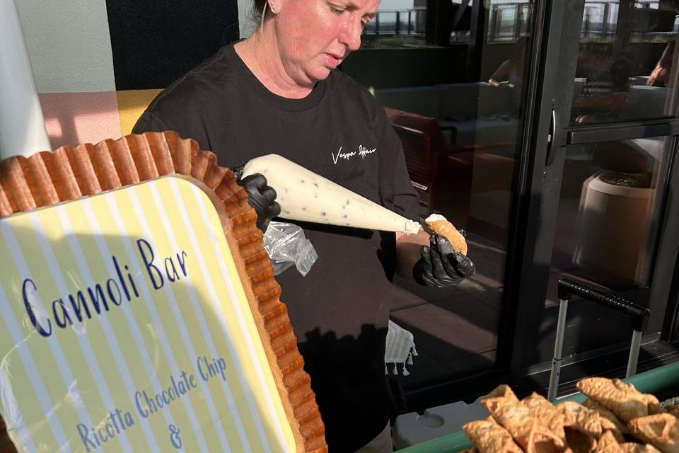Cannoli Bar