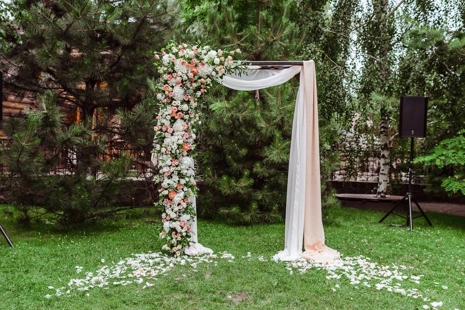 Outdoor ceremony