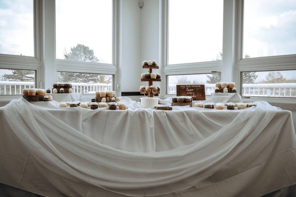 Dessert display