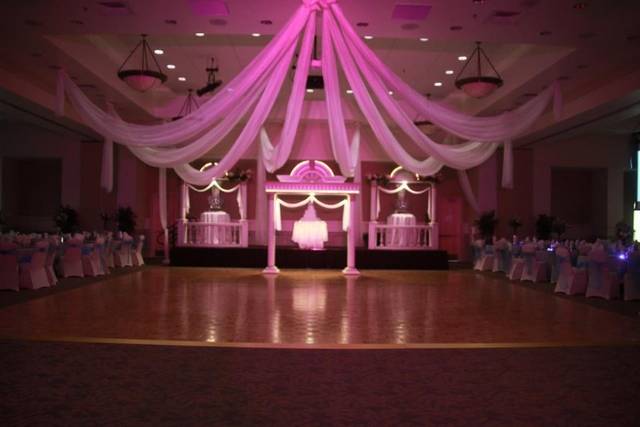 Indoor wedding set-up